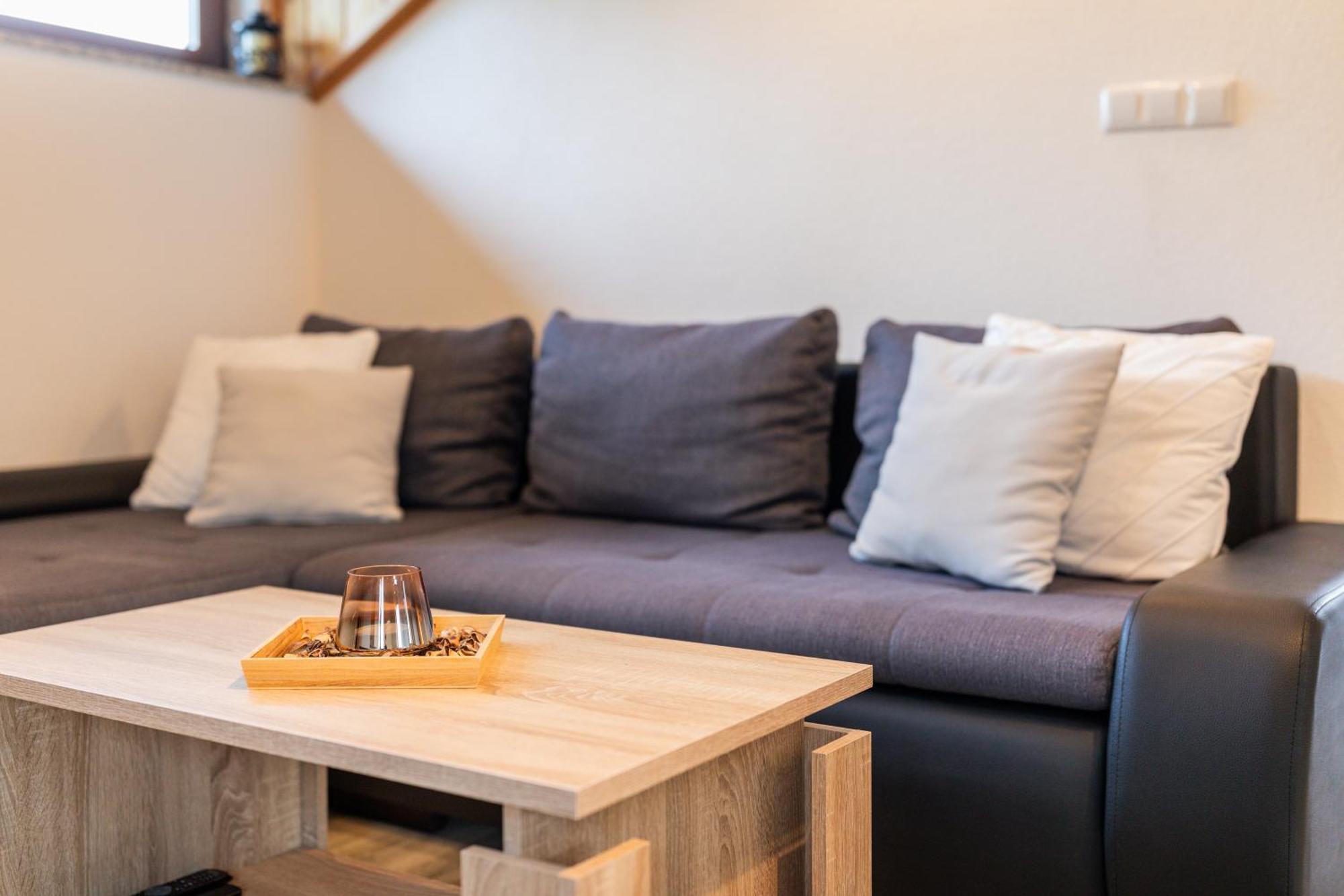 Apartment Sara Rakovica Exteriör bild
